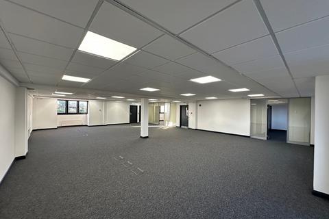Office to rent, 22 Station Rd Gerrards Cross SL9 8EL