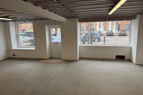 Retail property (high street) to rent, 32 London End Beaconsfield HP9 2JH