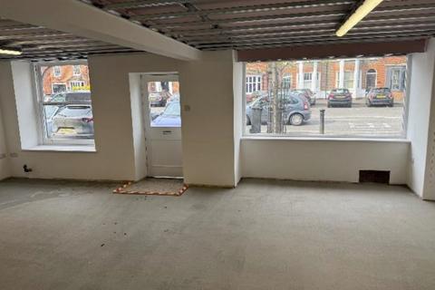 Retail property (high street) to rent, 32 London End Beaconsfield HP9 2JH