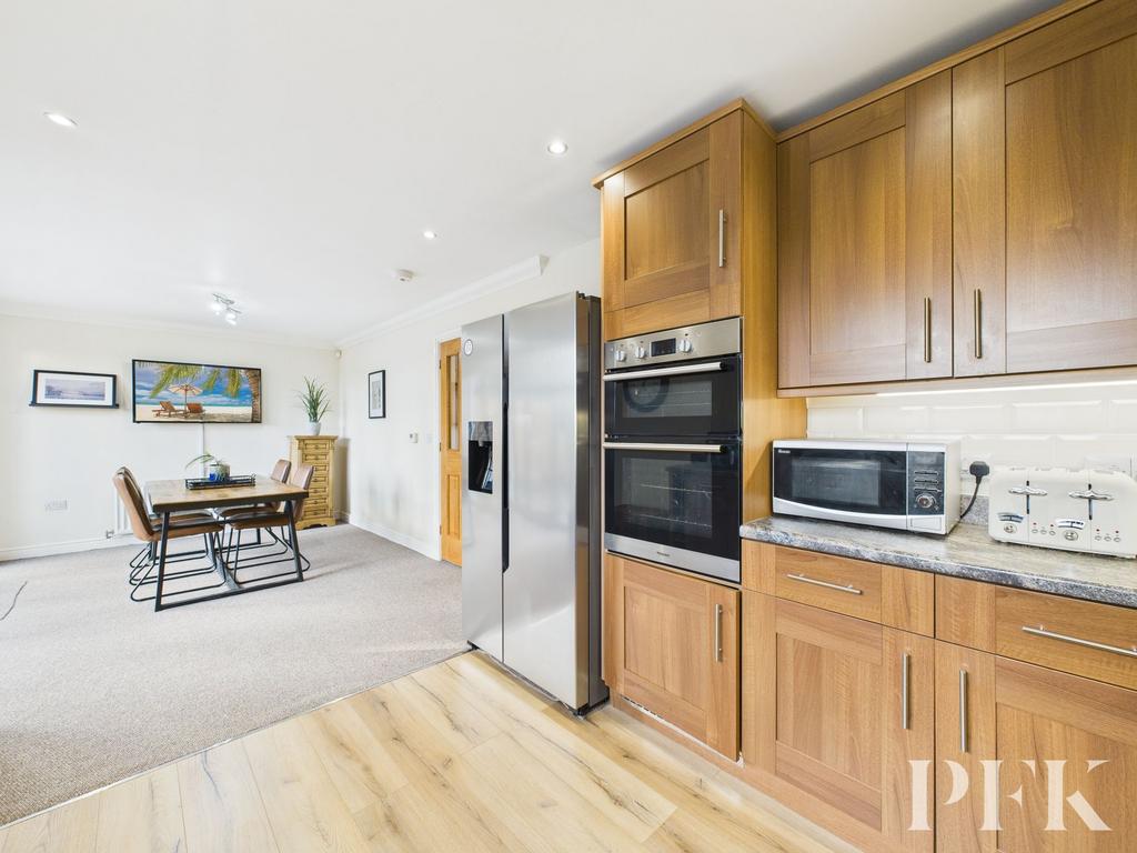 Kitchen / Dining