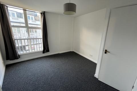 3 bedroom apartment to rent, St Peter Gate , ,