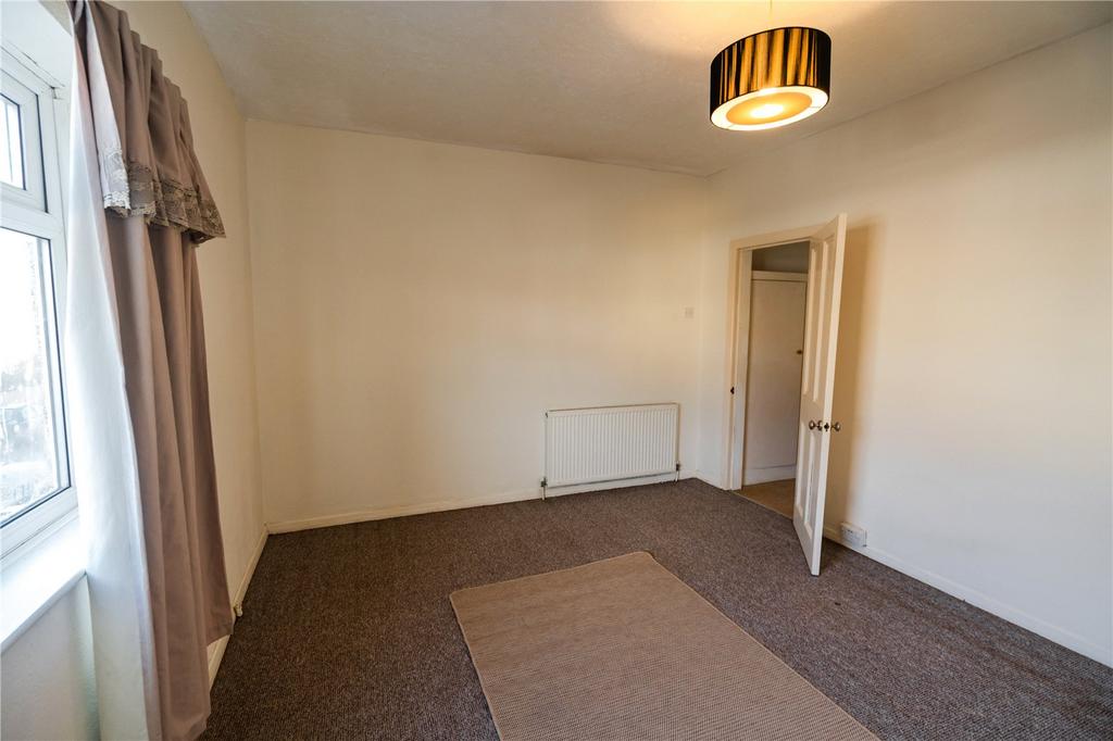 Bedroom 1 (2)