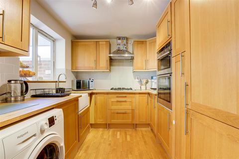 3 bedroom end of terrace house for sale, Bronte Close, Long Eaton NG10
