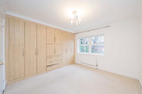 undefined, Sandringham Mews, Hampton TW12