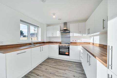 3 bedroom semi-detached house to rent, Pear Tree Court, WF11