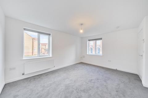 3 bedroom semi-detached house to rent, Pear Tree Court, WF11