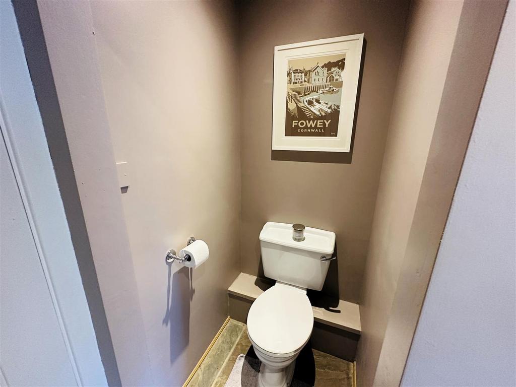 Ground Floor w.c