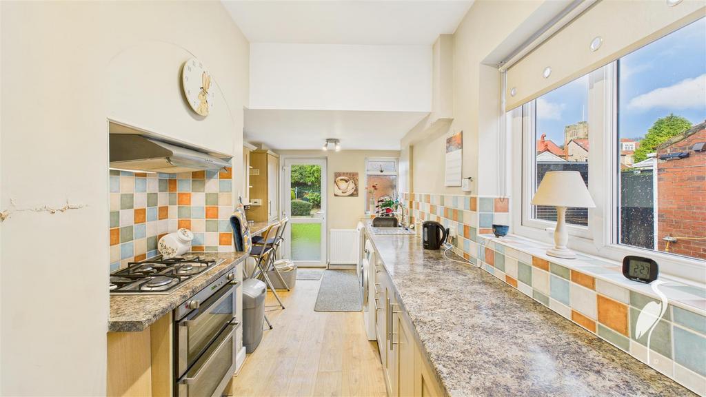 Breakfasting Kitchen