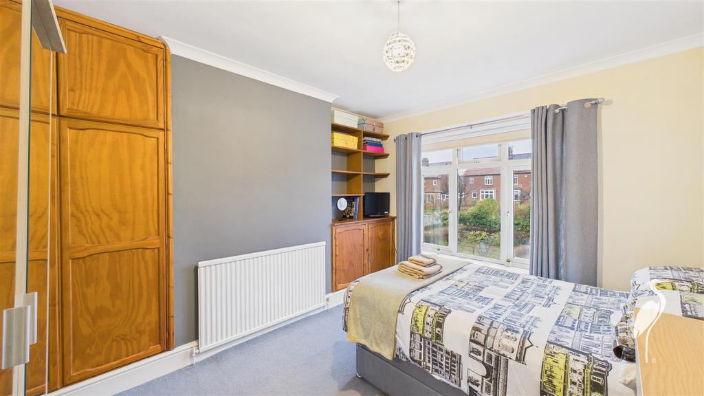 Bedroom 2 (rear)