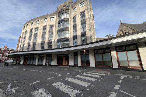 3 bedroom apartment to rent, St Peters Gate, ,