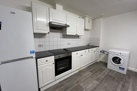 3 bedroom apartment to rent, St Peters Gate, ,