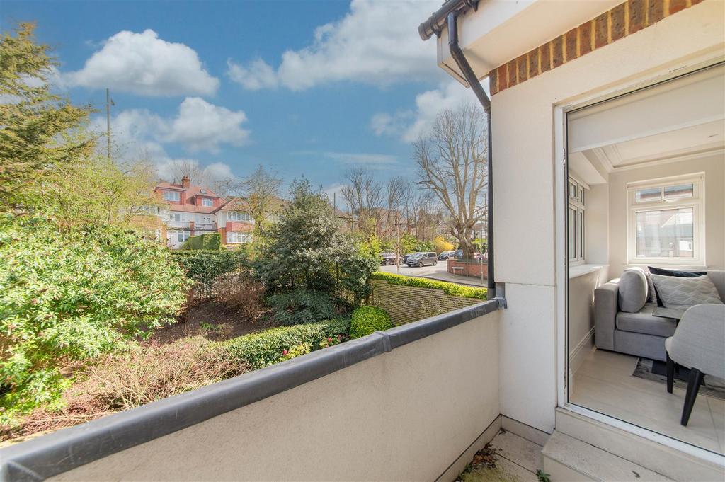 Flat 4 Annabel Court-28 DSC 1112.jpg