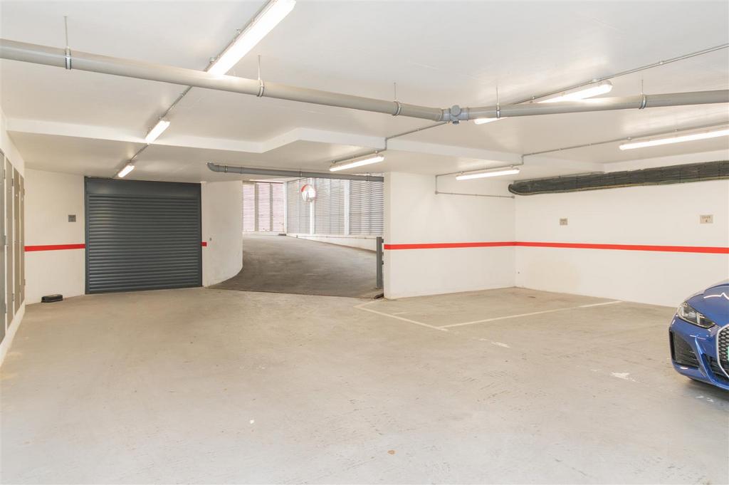 Flat 4 Annabel Court-30 DSC 1116.jpg