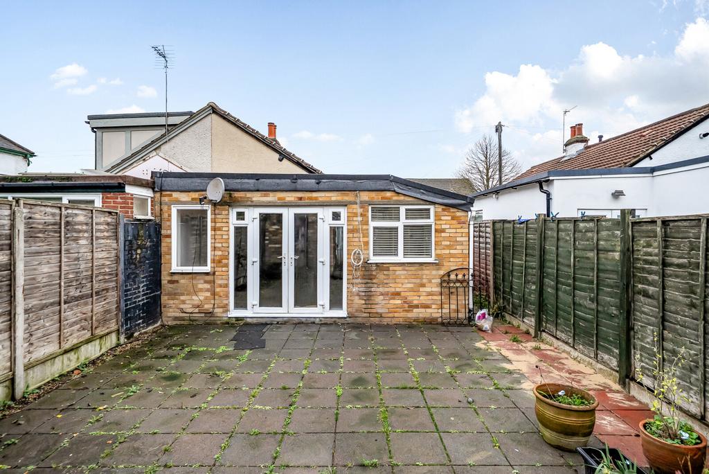 1386970 15 693852...