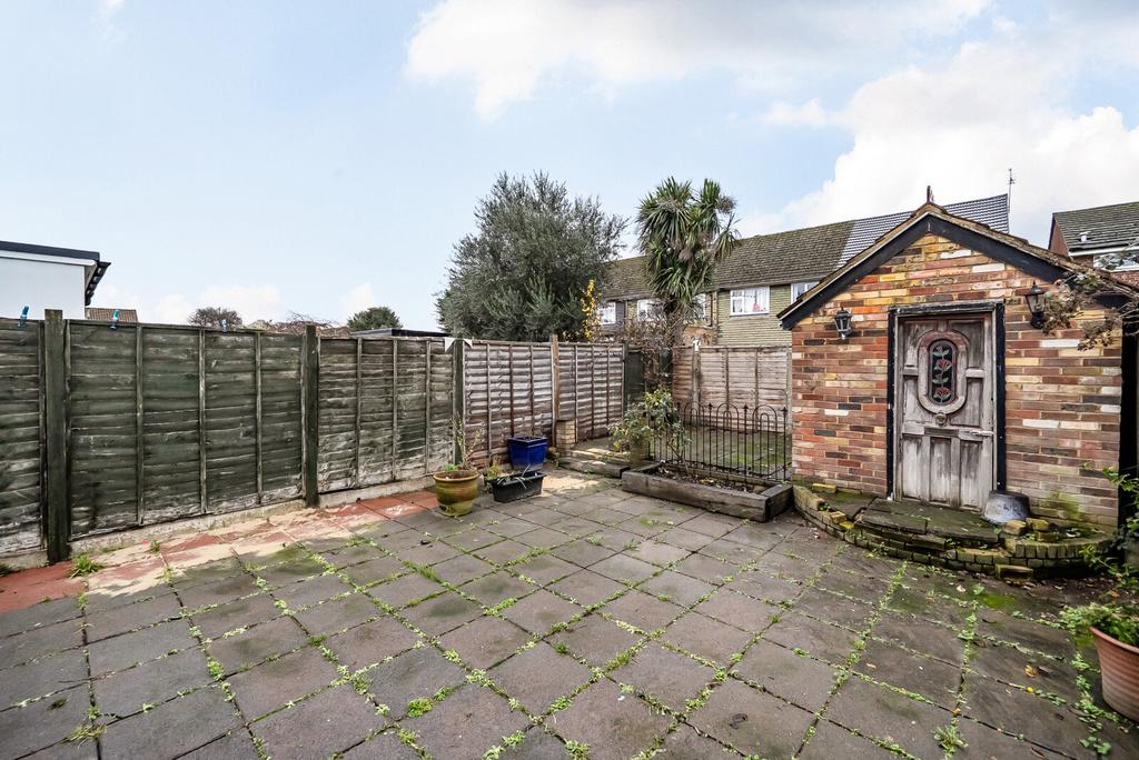 1386970 17 693852...