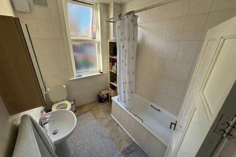 undefined, Pennington Grove, Leeds, LS6