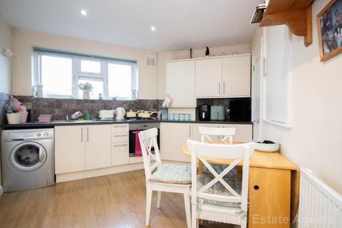 undefined, Edinburgh Avenue, Mill End, WD3