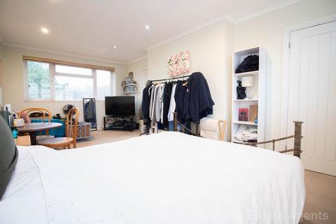 undefined, Edinburgh Avenue, Mill End, WD3