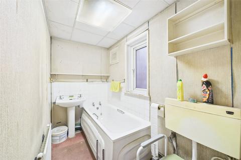 undefined, Basingstoke Road, Reading, Berkshire, RG2