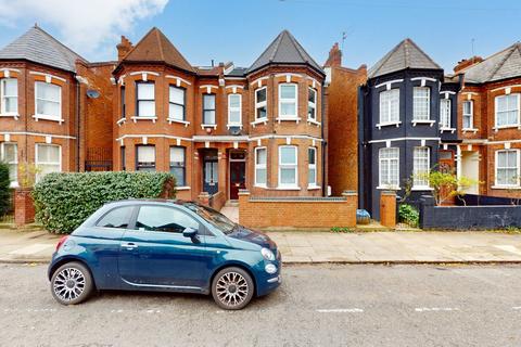 3 bedroom flat to rent, Acland Road, London NW2