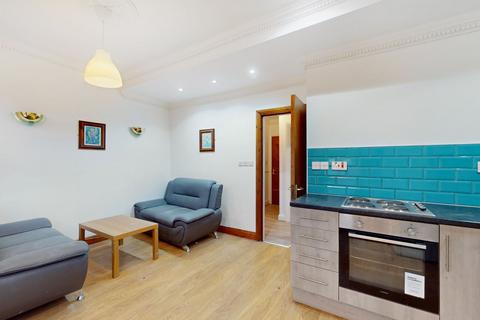 3 bedroom flat to rent, Acland Road, London NW2