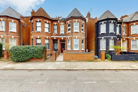 3 bedroom flat to rent, Acland Road, London NW2
