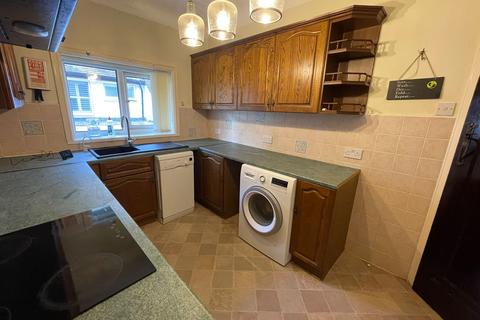 4 bedroom apartment to rent, East Avenue, Talbot Woods, Bournemouth