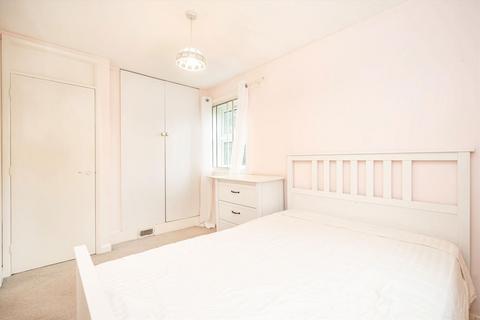 undefined, Moreton Avenue, Isleworth TW7
