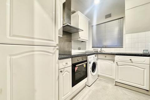 1 bedroom apartment to rent, Belsize Avenue, London NW3