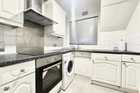 1 bedroom apartment to rent, Belsize Avenue, London NW3