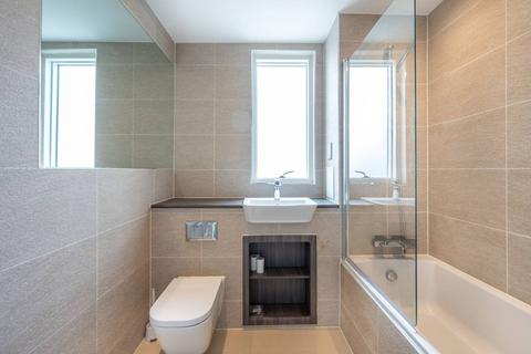4 bedroom semi-detached house to rent, Kierin Road, Stratford, London, E20
