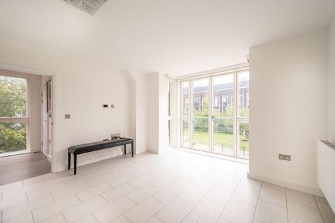 4 bedroom semi-detached house to rent, Kierin Road, Stratford, London, E20