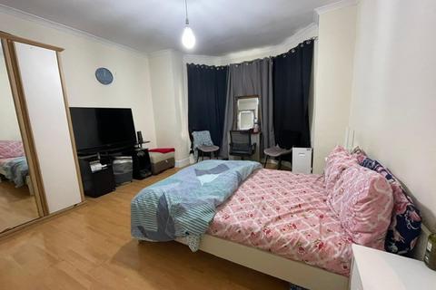 undefined, First Floor Flat, Breamore Road, Ilford, Essex, IG3