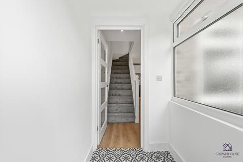 undefined, Crescent Way, London, N12