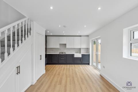 undefined, Crescent Way, London, N12