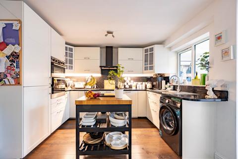 undefined, Walton Way, Newbury, RG14