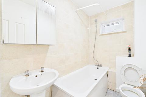 undefined, Western Avenue, Dagenham, RM10