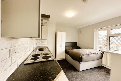 undefined, Studio 2, Overton Road, Acocks Green, B27