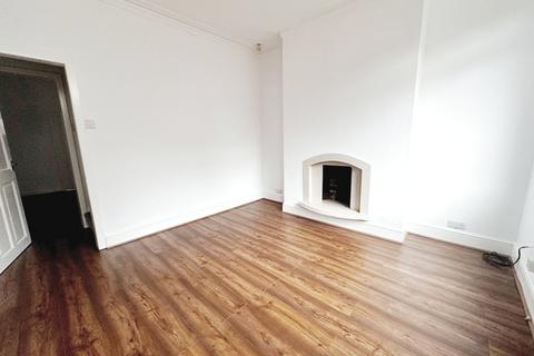 2 bedroom terraced house to rent, Gill Street, Stockport SK1