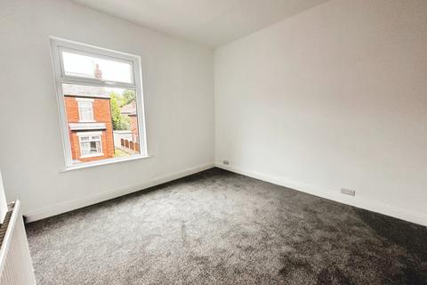 2 bedroom terraced house to rent, Gill Street, Stockport SK1