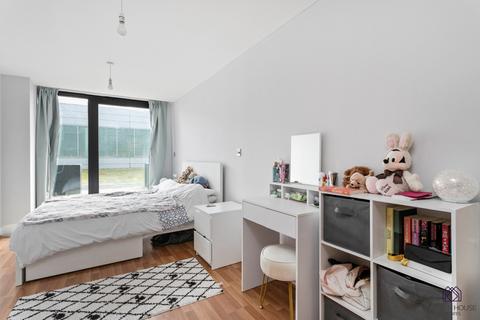 undefined, 100 Kingsway, London, N12