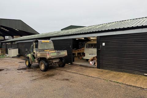 Industrial development to rent - Unit 16 Charlwood Place, Norwood Hill Rd Horley RH6 0EB