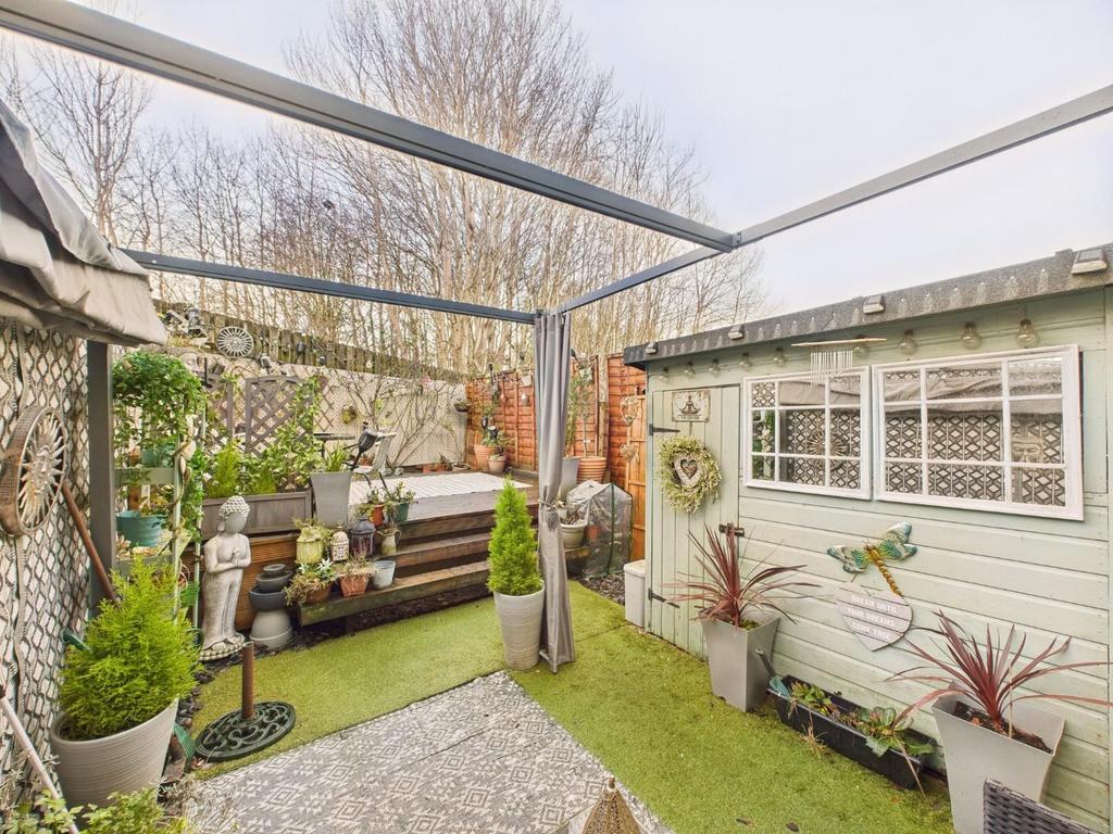 CAM04899 G0-PR0238-STILL012.jpg