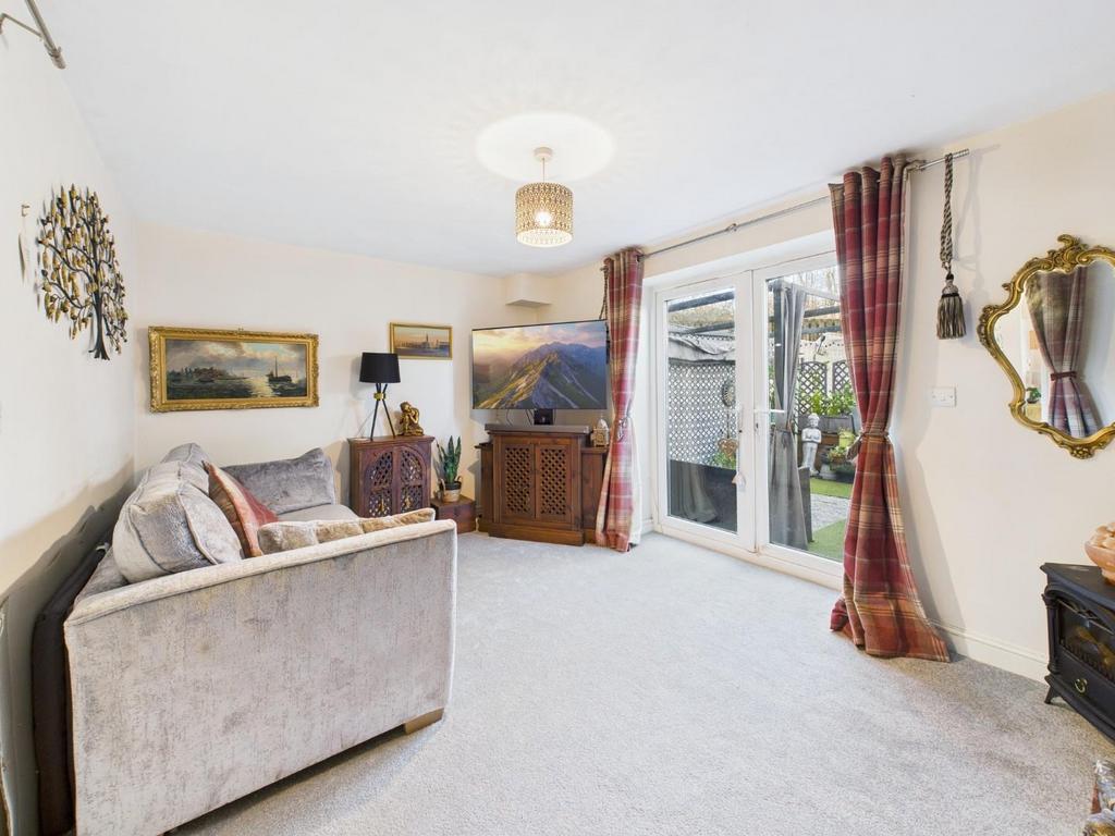 CAM04899 G0-PR0238-STILL004.jpg