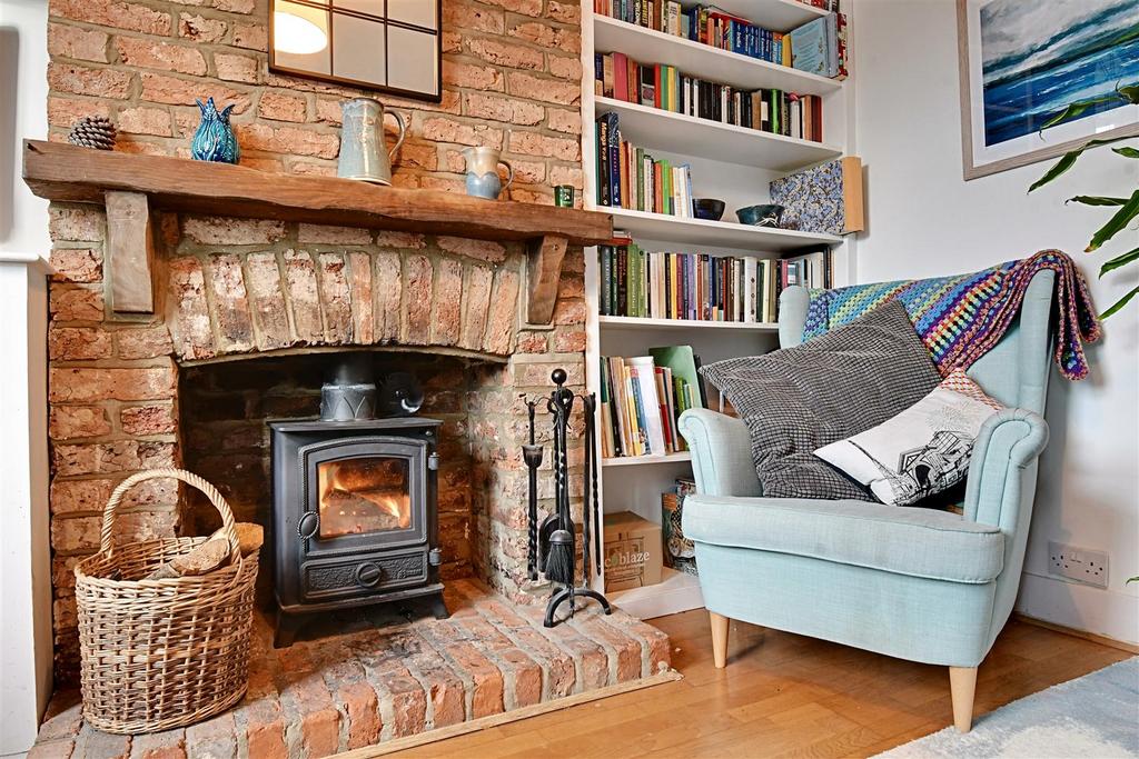 Fireplace 1.jpg