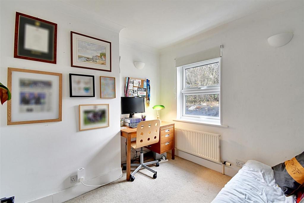 Bedroom 2 1.jpg