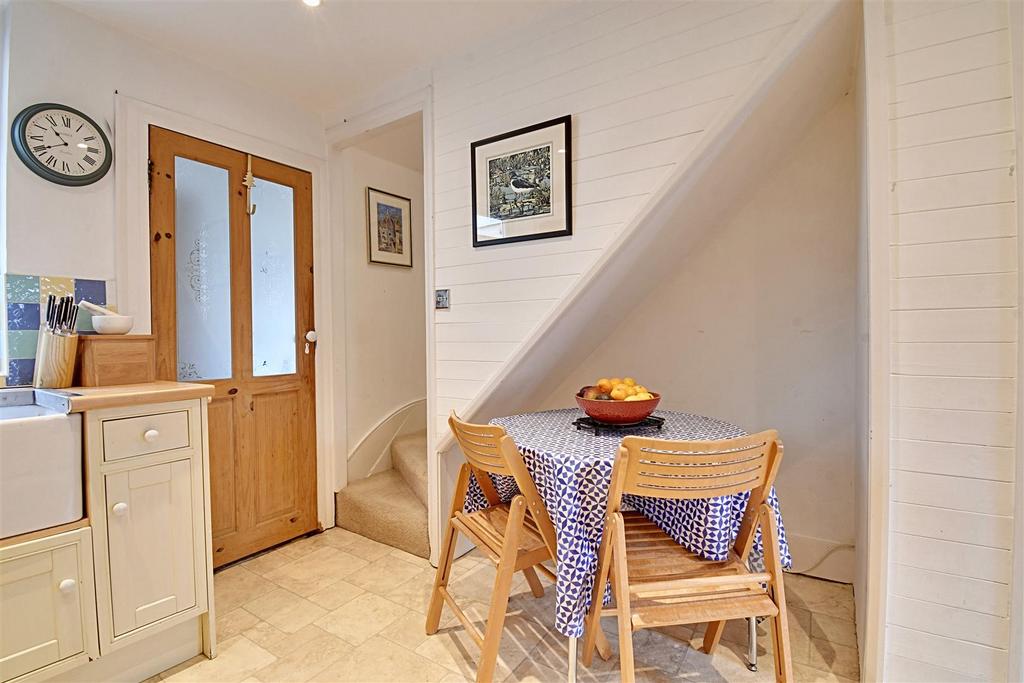Kitchen 3.jpg