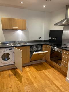 2 bedroom flat to rent, 28 City Road East, Manchester
