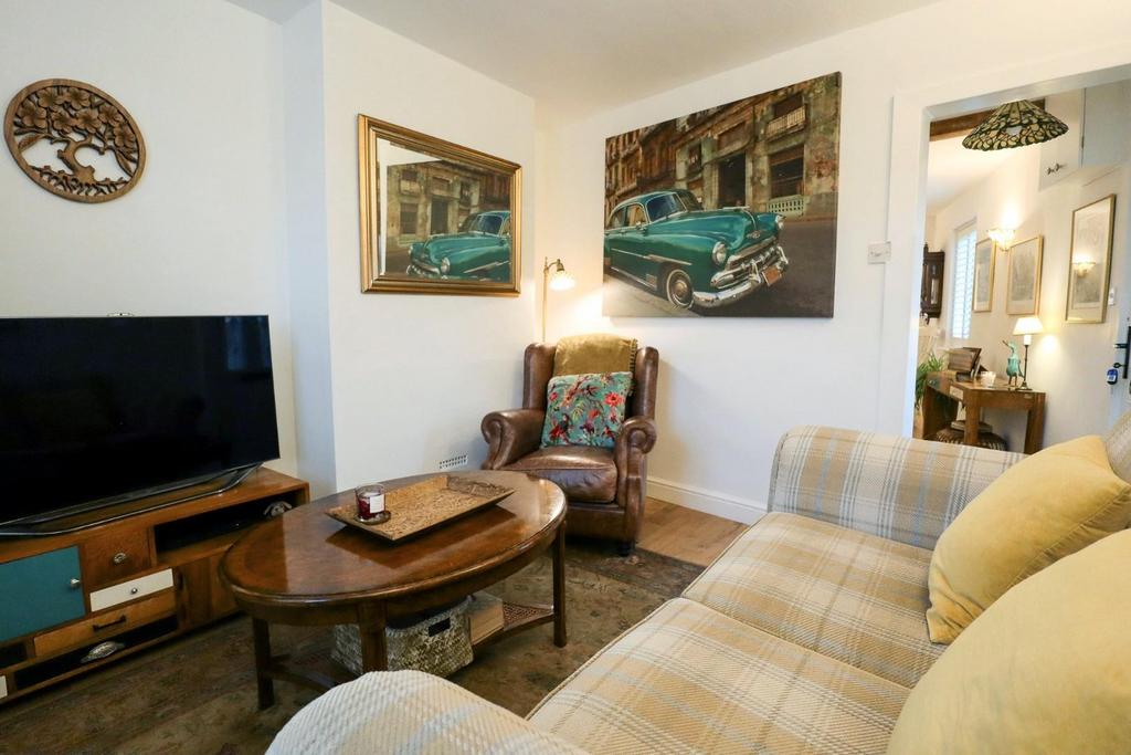 Sitting room (2).jpg