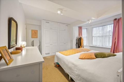 2 bedroom apartment to rent, Belsize Grove, Belsize Park NW3